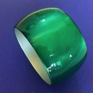 Brilliant Emerald Infinity Bracelet